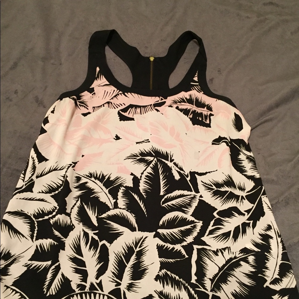 Top - Picture 2 of 3